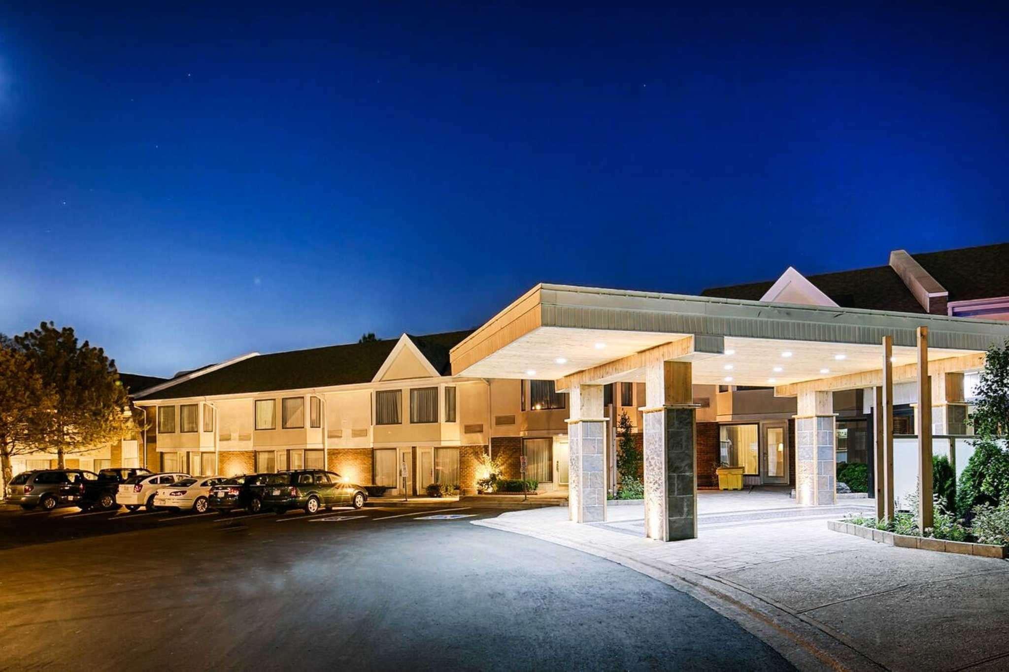 Quality Inn & Suites Brampton Exterior photo