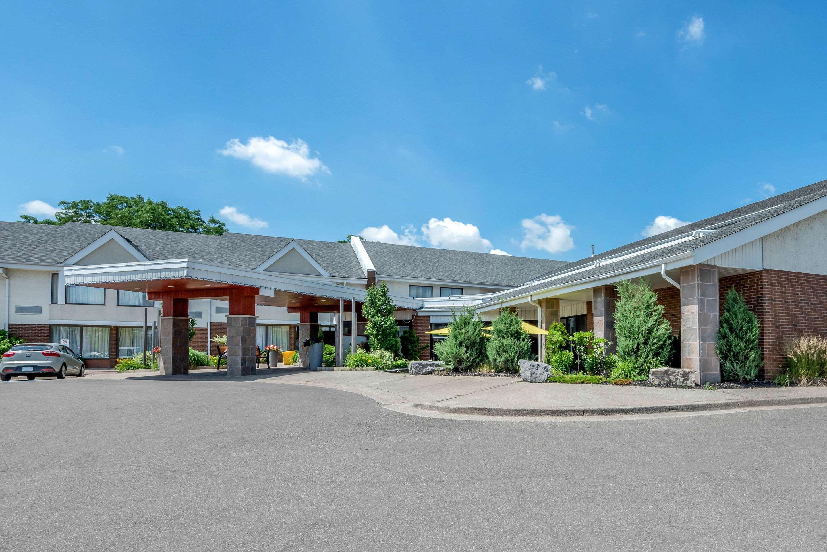 Quality Inn & Suites Brampton Exterior photo