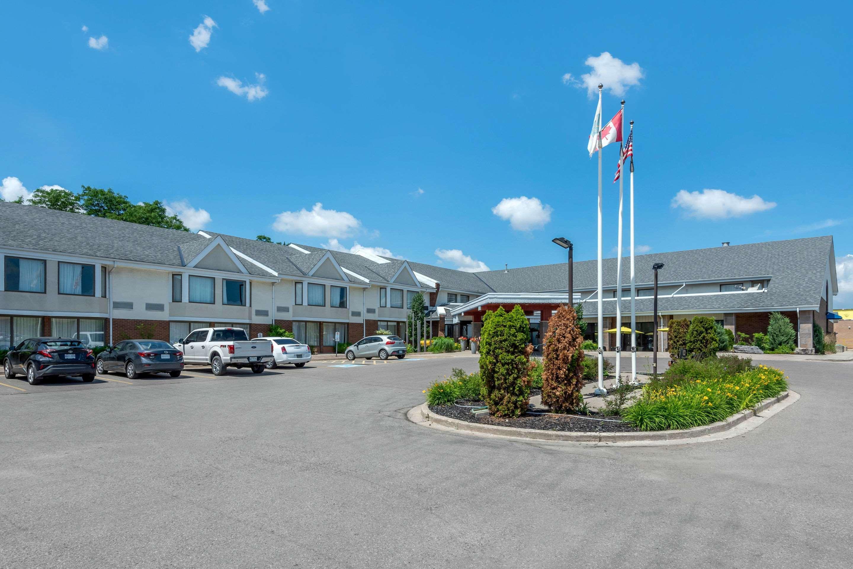 Quality Inn & Suites Brampton Exterior photo