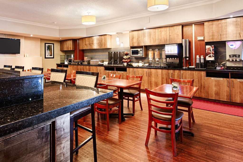 Quality Inn & Suites Brampton Restaurant photo