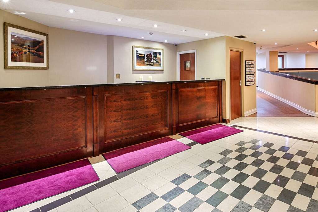 Quality Inn & Suites Brampton Interior photo