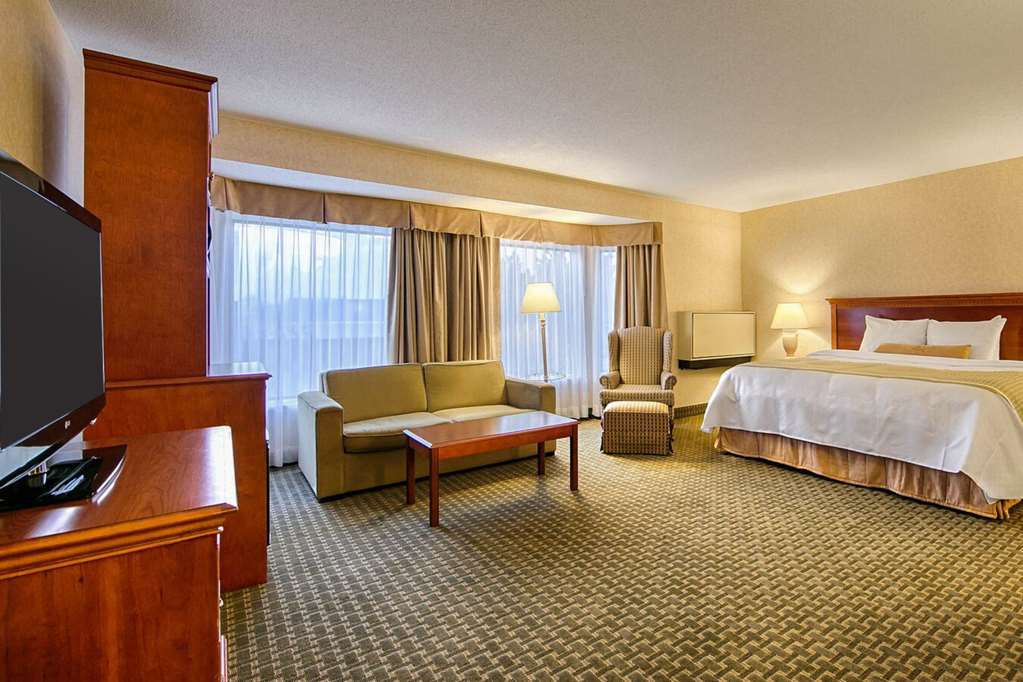 Quality Inn & Suites Brampton Room photo